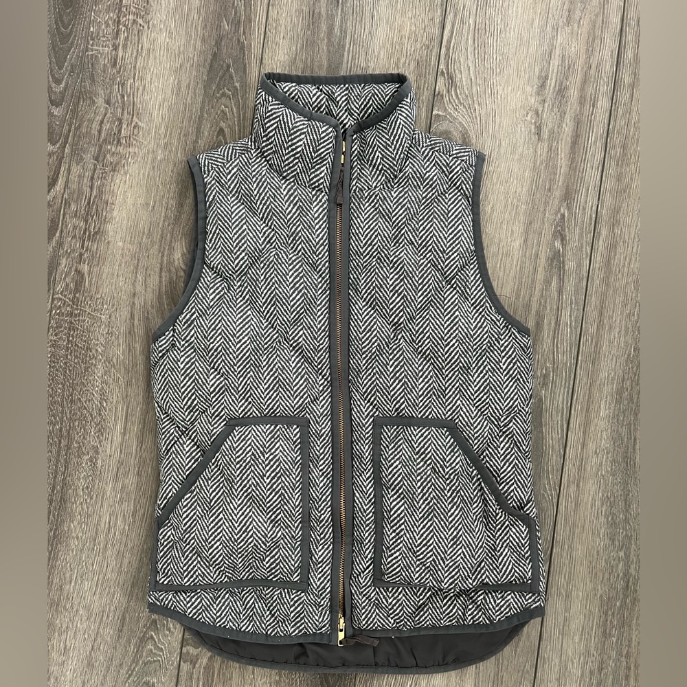 J. Crew Vest Sleeveless Grey Quilted Down Feather Puffer Vest XS Zip - Picture 1 of 10